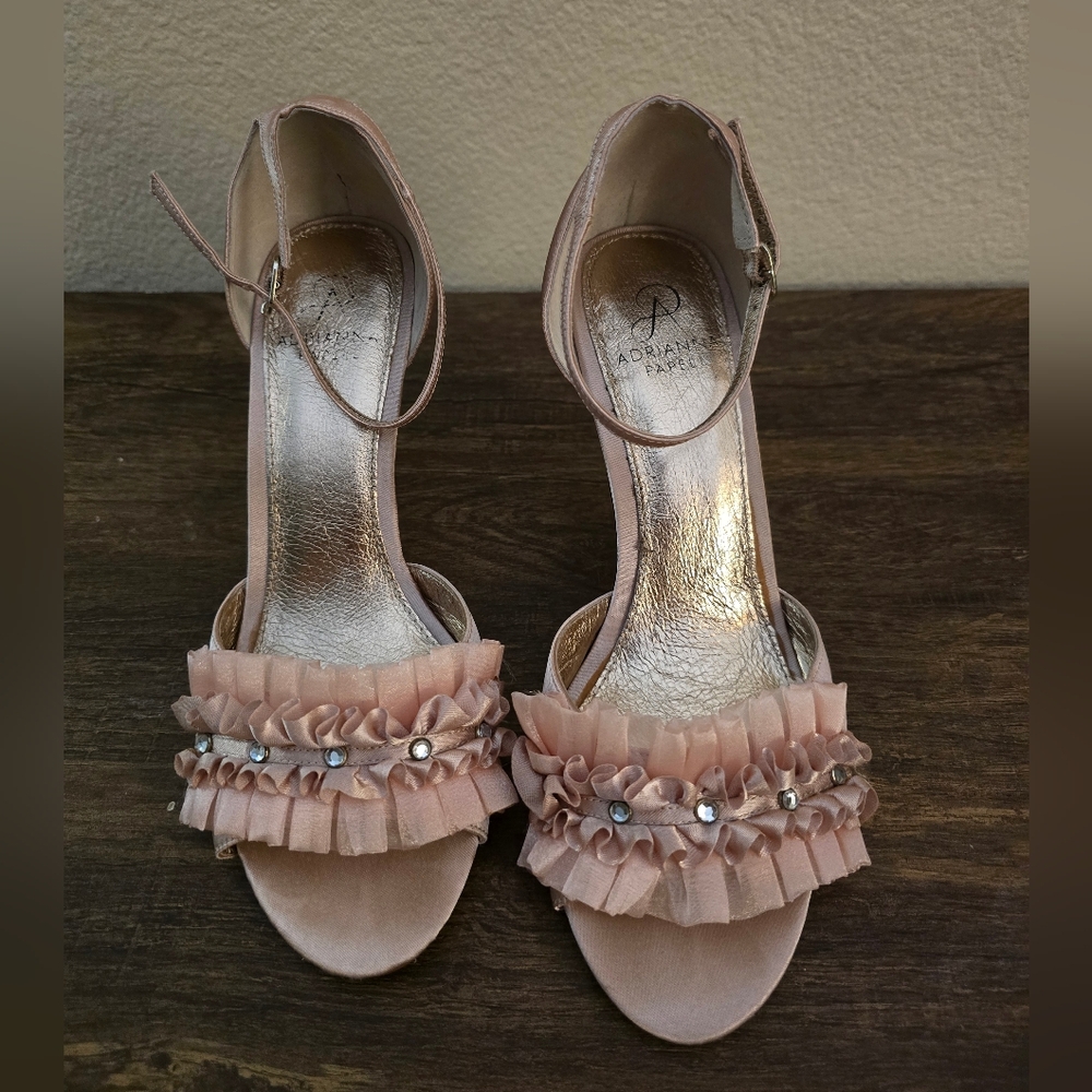 Adrianna Papell Blush Ruffle Heels Size 9M
